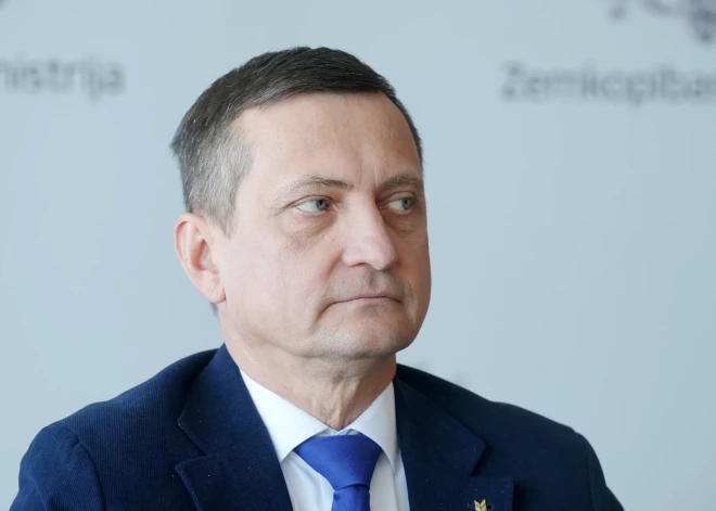 Krauze aicina EK nesteigties ar izmaiņām kūpinātu zivju produktu prasībās