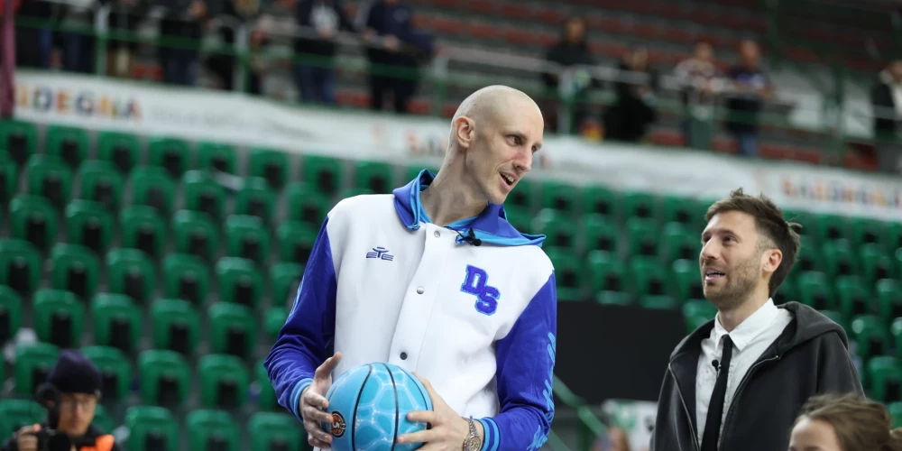 Akille Polonāra (ar bumbu) turpina atveseļoties no nopietnas slimības.