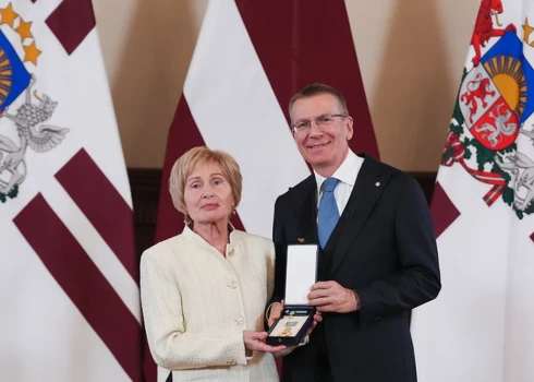 Anitra Šneidere un Edgars Rinkēvičs.