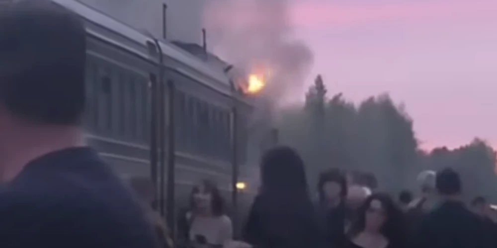Поезд загорелся недалеко от Даугавпилса.