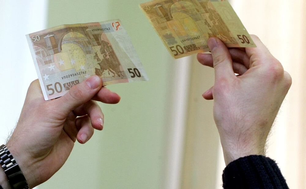 Konkurences padome sodījusi trīs uzņēmējus, kas ekskluzīvām precēm uzturēja vienādu cenu līmeni