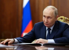 Aiz propagandas priekškara: vai Kremļa rupori glābs Putinu no kraha?