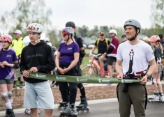 Tīrainē svinīgi atklāta jaunā skrituļošanas trase