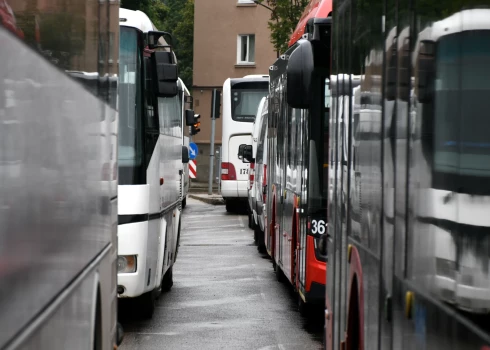 Viena no nozarēm, ko visstraujāk skar degvielas cenu pieaugums, ir sabiedriskais transports.
