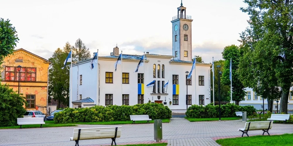 Красив город Вильянди, но геев здесь почему-то не любят.