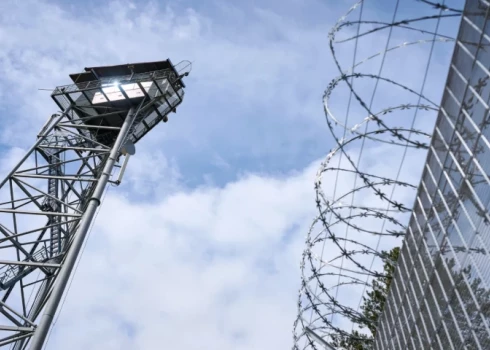 Latvijas austrumu pierobežā ceturtdien atcelts šorīt noteiktais lidojumu ierobežojums līdz apmēram sešu kilometru augstumam (foto: Gatis Rozenfelds / Valsts kanceleja)