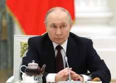 "Досье": в администрации Путина стали думать о том, как "продать" россиянам возможное окончание войны