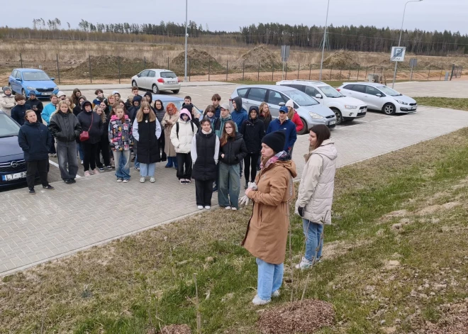 Valmieras novada jaunieši saliedēšanās pasākumā liek pamatus Jauniešu domes izveidei