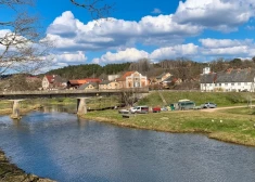 Lielie pavasara darbi Talsu novadā: remontē tiltus, rastaurēs kapliču, stāda tūjas