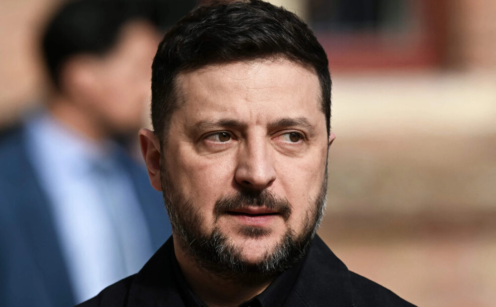 Zelenskis: Trampa pārstāvji pavasara beigās vai vasaras sākumā ieradīsies Kijivā