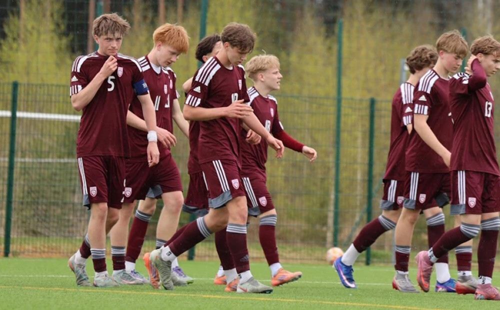 Latvijas U-17 izlasē iekļauj Krievijā spēlējošu futbolistu, LFF būs jāskaidro situācija IZM