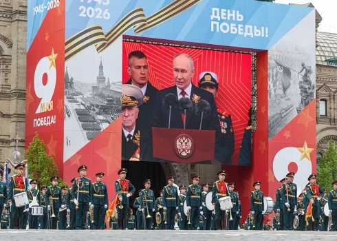 Putins savā īsajā runā daudz runāja par vēsturi un atkārtoti uzsvēra, ka ne tikai Ukraina, bet arī viss NATO bloks karo ar Krieviju.
