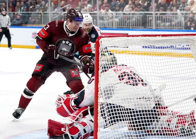 Hokeja izlasei pievienojas līderis, Laksa paliek bez darba un šausmas premjerlīgas debijā – aizejošā nedēļa sportā
