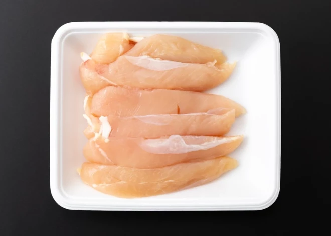PVD Polijas cāļu produktos konstatējis salmonellas, Norvēģijas makrelēs – parazītus