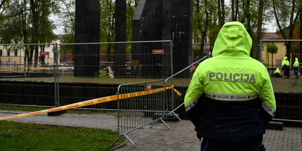 За 9 мая в Латвии начали 98 административных процессов — и это еще не окончательная цифра.