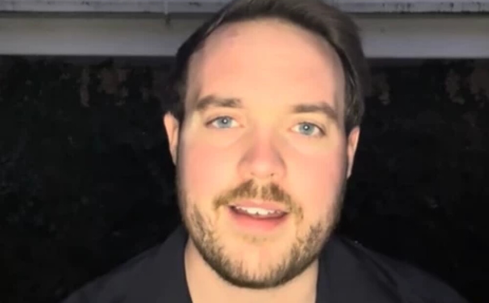 Atvaras “Ēnā” izskan angliski: britu influenceris pārtulko Latvijas “Eirovīzijas” dziesmu