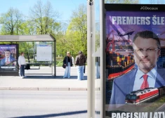 "De facto": KNAB pārbauda Šlesera reklāmas kampaņu
