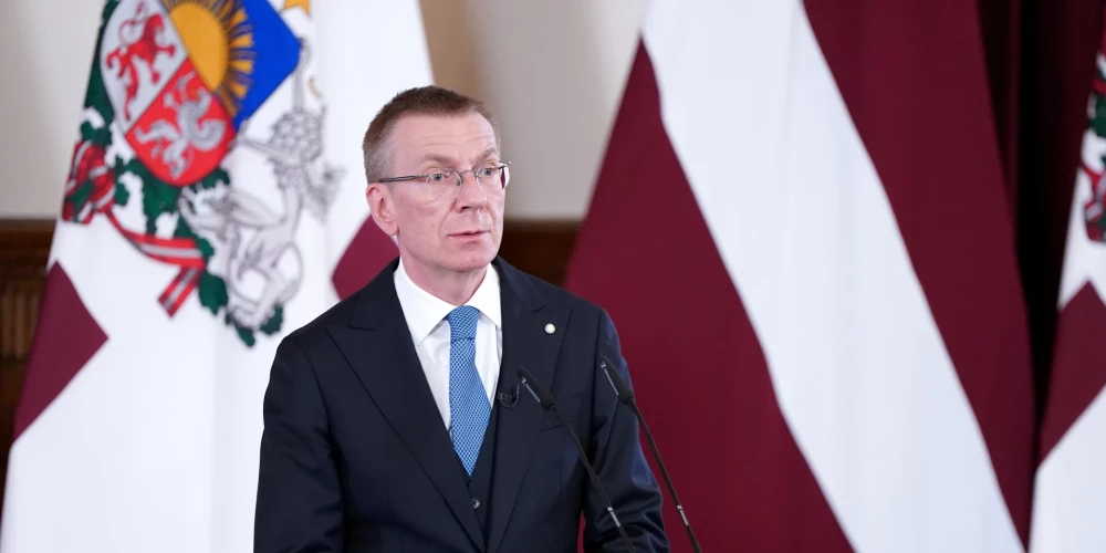 Prezidents uzskata, ka šis varētu būt īstais laiks profesionāļa virzīšanai uz aizsardzības ministra amatu.