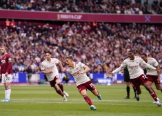 VAR strīdīgā epizodē lemj par labu "Arsenal", kas tuvojas pirmajam Premjerlīgas titulam 22 gadu laikā