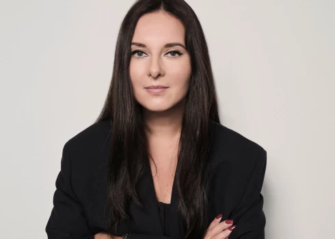 Jeļena Buraja, Rietumu Bankas valdes priekšsēdētāja.