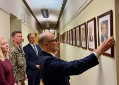 Sprūds atvadās no aizsardzības ministra amata. "Kad vienas durvis aizveras, citas atveras!"