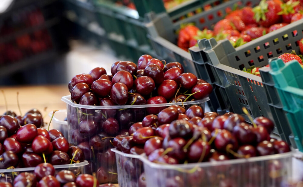 Centrāltirgū parādījušies pirmie saldie ķirši — cena pircējus pamatīgi pārsteidz