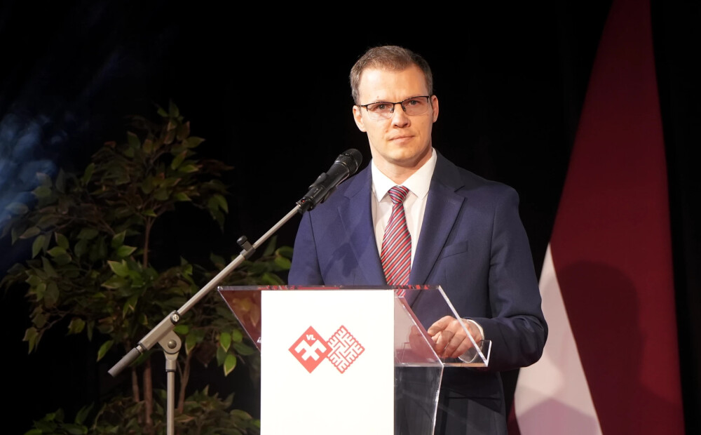 Nacionālās apvienības ilggadējais līderis Raivis Dzintars paziņo par aiziešanu no politiskajiem amatiem