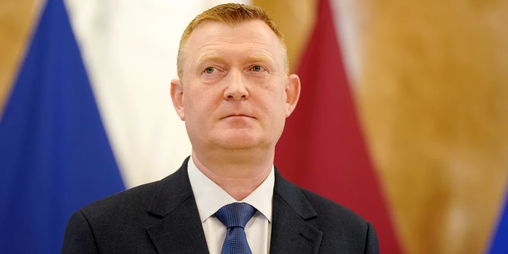 Aizsardzības ministram virzītais pulkvedis Raivis Melnis. 