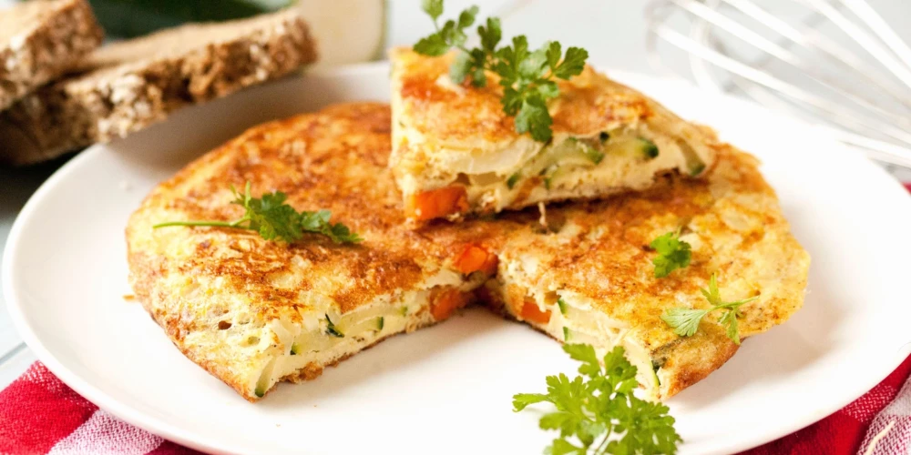 Omlete ar dārzeņiem. 