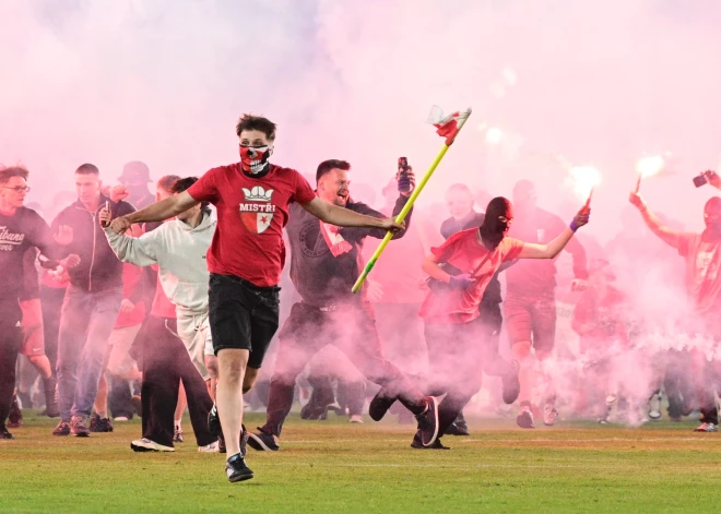 Fanu "lāča pakalpojums": Prāgas "Slavia" atņemta iespēja jau tagad svinēt Čehijas čempiones titulu