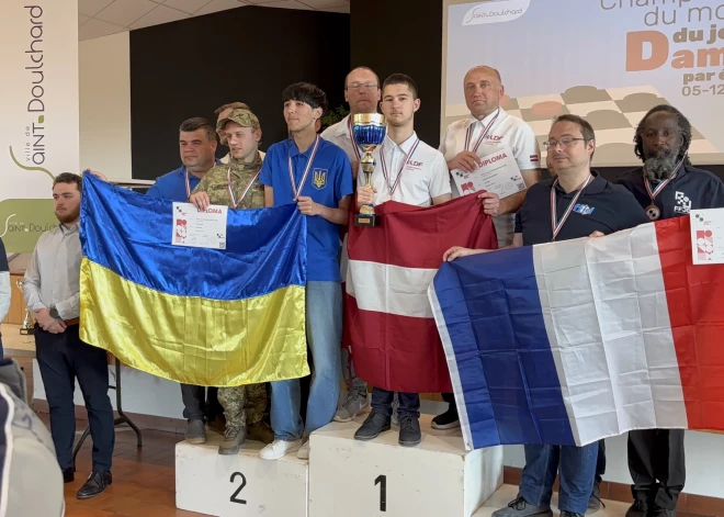 Divi čempionu tituli un divas trešās vietas: Latvijai lielisks sniegums pasaules komandu čempionātā 100 lauciņu dambretē