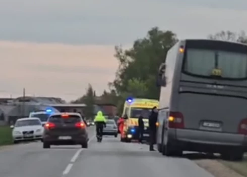 Traģēdijas vieta Bauskas novadā, kur dzīvību zaudēja 13 gadus veca meitene (ekrānuzņēmums no video)