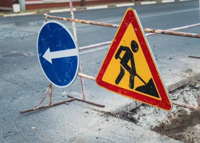 Brīdina par satiksmes ierobežojumiem Siguldas centrā 