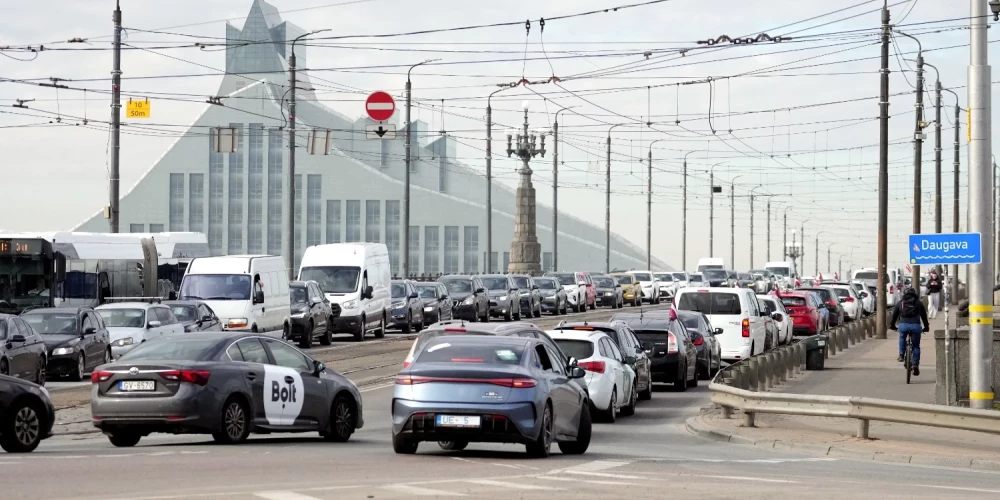 Pēc taksistu protesta situācija tikai pasliktinājusies. 
