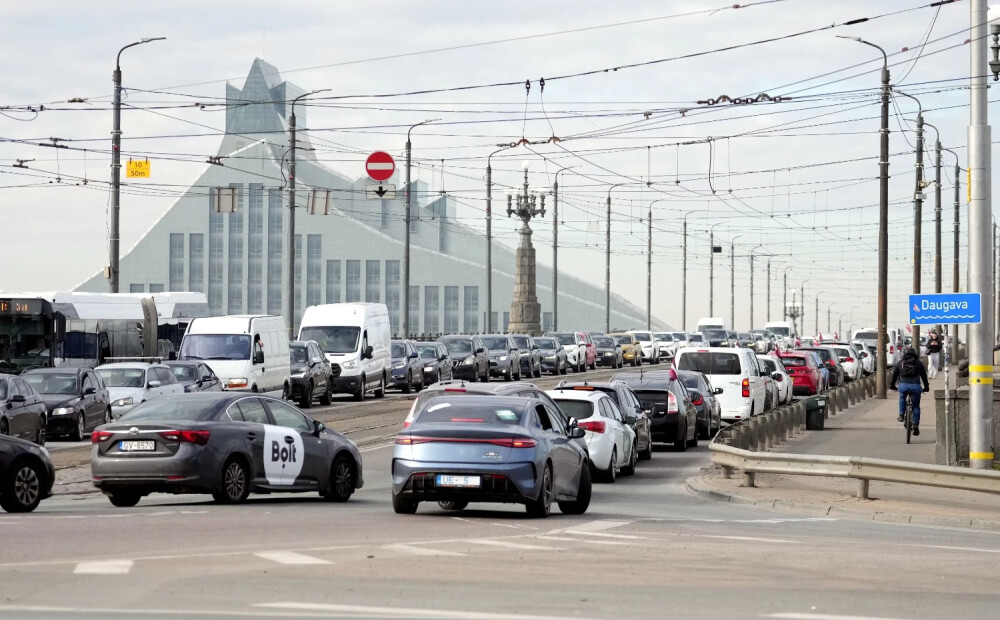 Pēc skaļā protesta taksometru nozarē situācija tikai pasliktinājusies