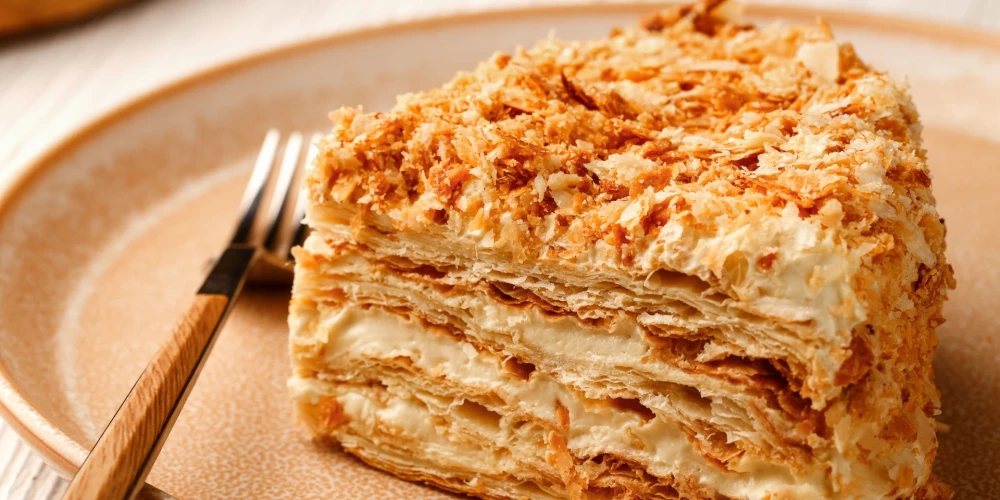 Gardā Napoleona kūka. 