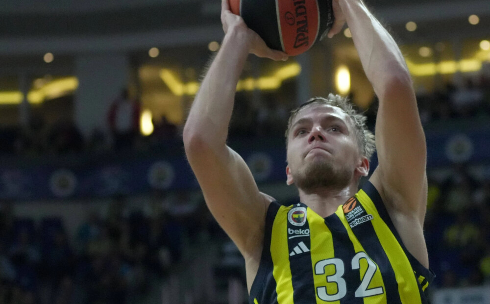 Žagars gūst astoņus punktus “Fenerbahce” zaudējumā Turcijas čempionātā