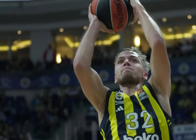 Žagars gūst astoņus punktus “Fenerbahce” zaudējumā Turcijas čempionātā