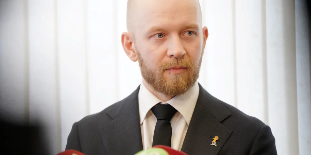Partijas "Progresīvo" Saeimas frakcijas vadītājs, partijas līdzpriekšsēdētājs Andris Šuvajevs. 