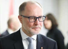Saeima atjauno deputāta mandātu Sprūdam