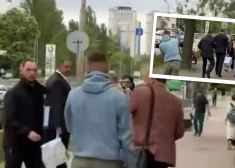 Jermakam pēc tiesas Kijivas centrā met ar olām; viņam noteikts pirmstiesas apcietinājums, bet ļauts iemaksāt ievērojamu drošības naudu