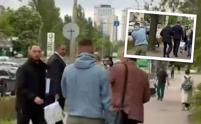 Uzbrucējs bijušajai amatpersonai mēģināja iemest ar divām olām, taču netrāpīja.