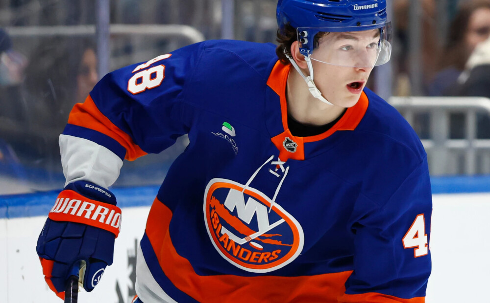 Par NHL sezonas labāko debitantu atzīts 