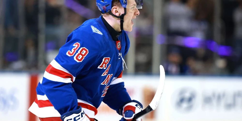 Ņujorkas "Rangers" uzbrucējs Adams Sikora.