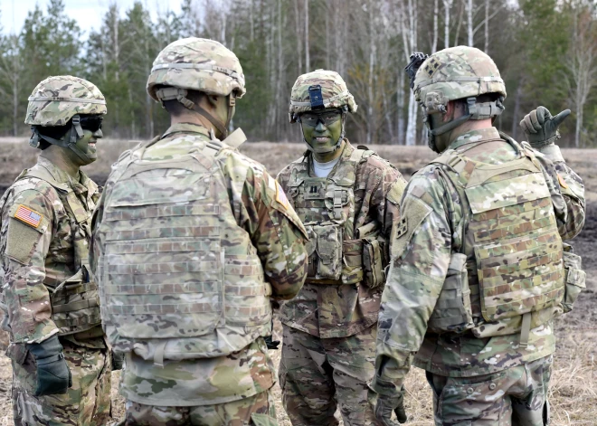 ASV militārās klātbūtnes samazināšana Latvijā patlaban netiek izskatīta