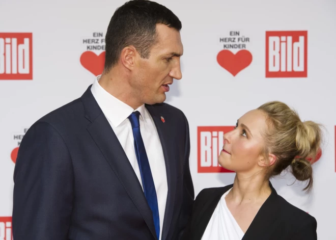 “Es neatdevu savu bērnu”: Heidena Panetjēra par sāpīgo lēmumu ļaut meitai augt pie tēva Vladimira Kļičko