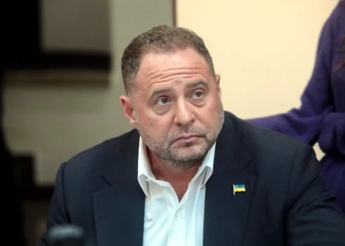 Ja bijušais Ukrainas prezidenta administrācijas vadītājs Andrijs Jermaks samaksās drošības naudu, viņš tiks atbrīvots no pirmstiesas apcietinājuma centra, taču viņam būs jāievēro vairākas procesuālas saistības.