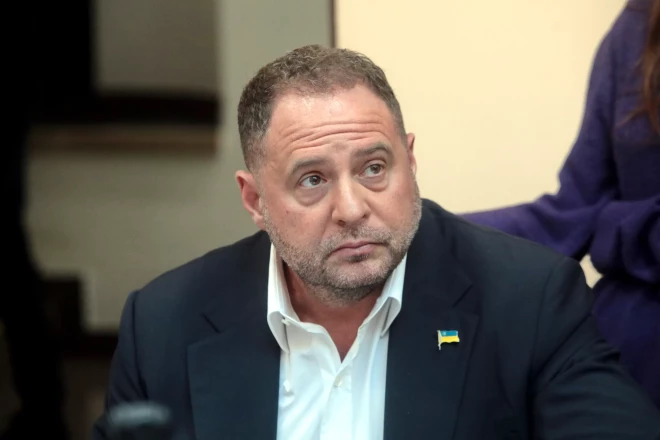Ja bijušais Ukrainas prezidenta administrācijas vadītājs Andrijs Jermaks samaksās drošības naudu, viņš tiks atbrīvots no pirmstiesas apcietinājuma centra, taču viņam būs jāievēro vairākas procesuālas saistības.