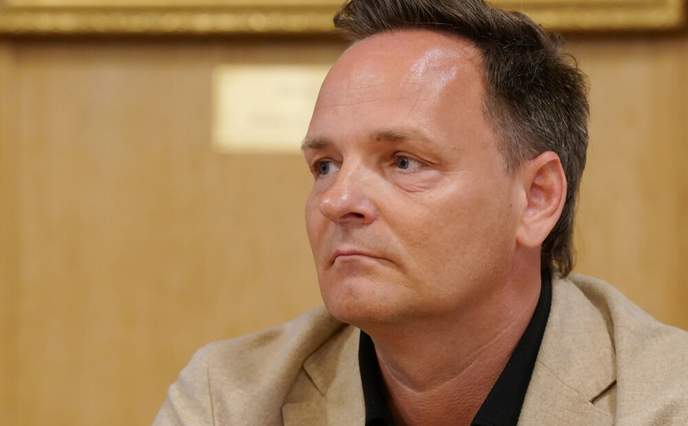 Atstādinātais Valsts kancelejas direktors Kronbergs ir atbrīvots pēc aizturēšanas