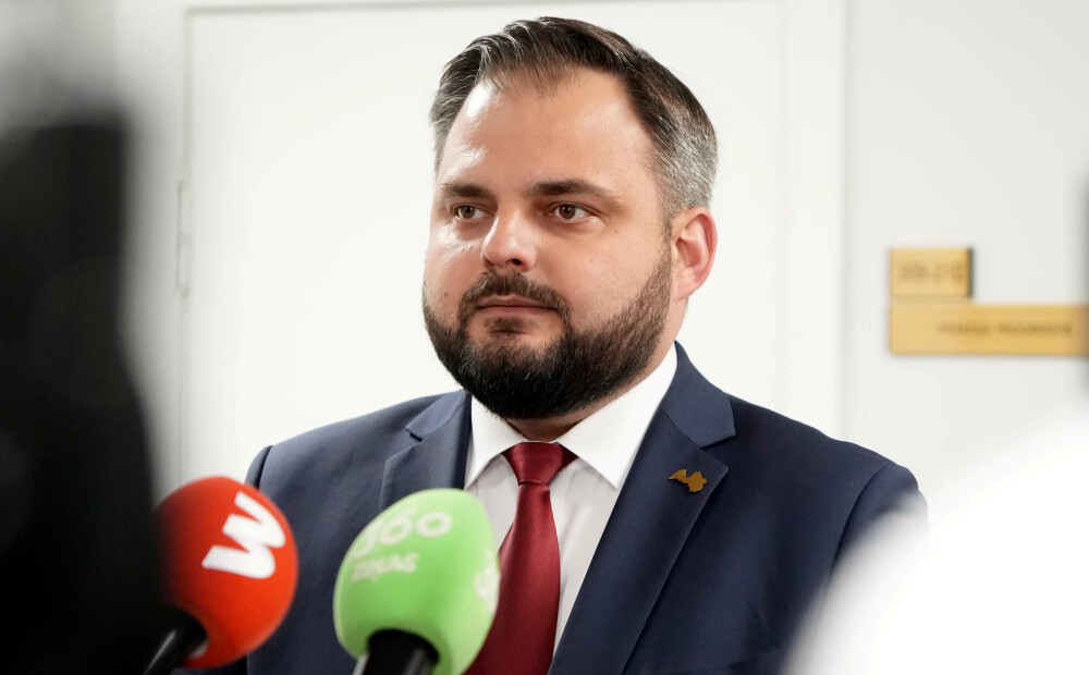 JV gatava sarunām par jaunu valdību, bet izslēdz sadarbību ar Šlesera un Rosļikova partijām